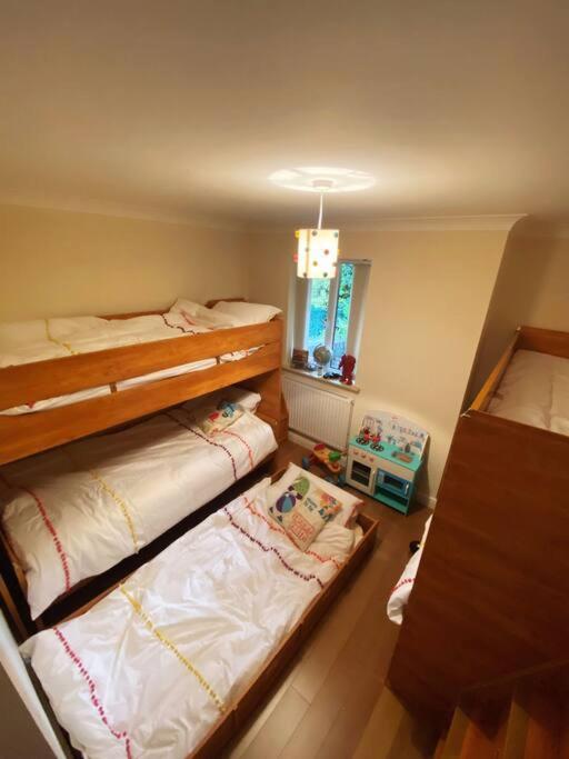 Luxury 4-5 Bed Home With Games Room And Balcony 뉴타운 외부 사진